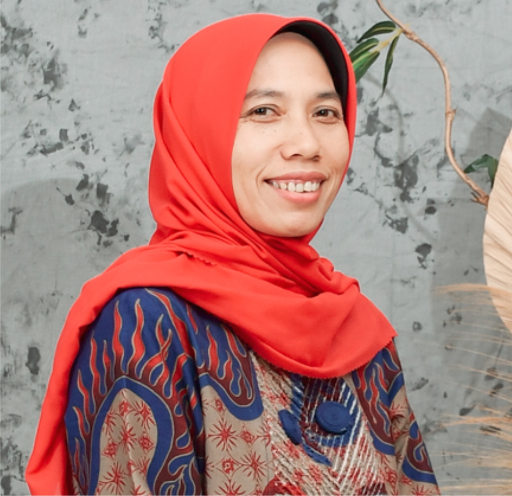 Rini Gursiyanti, SH, MH